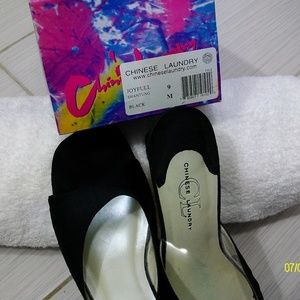 Chinese Laundry Sandals